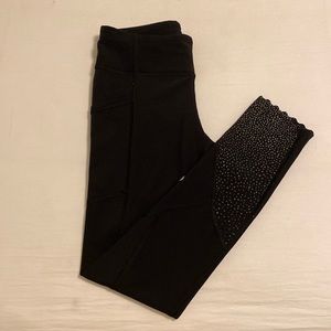Lululemon - Black tight stuff reflective dot scallop hem leggings